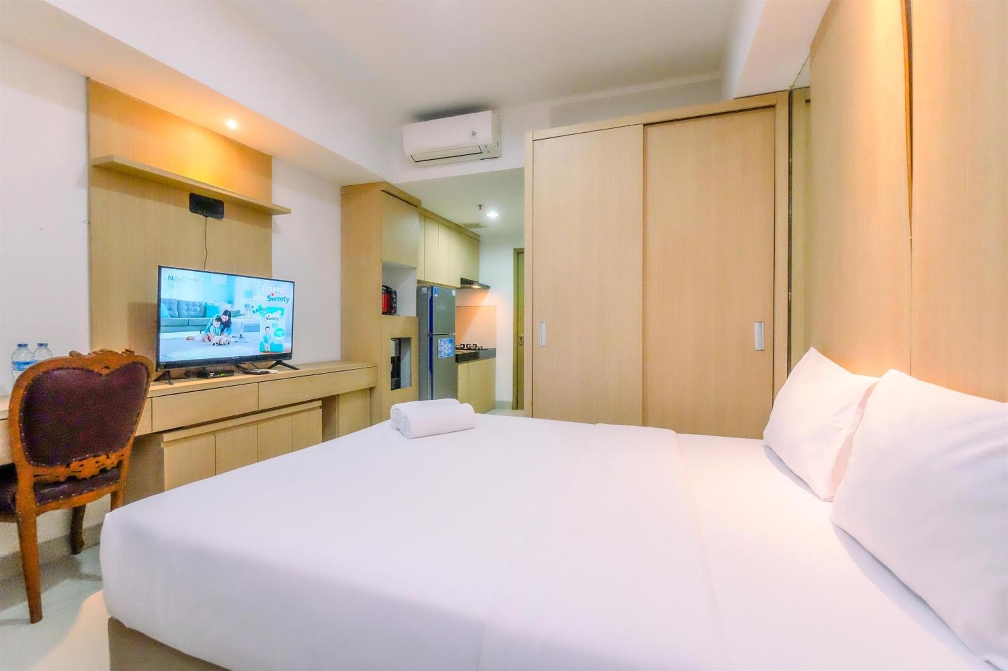 Best Deal And Cozy Studio Oasis Cikarang Apartment By Travelio Luaran gambar